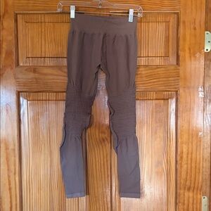 Zenana Outfitters Brown Textured Leggings